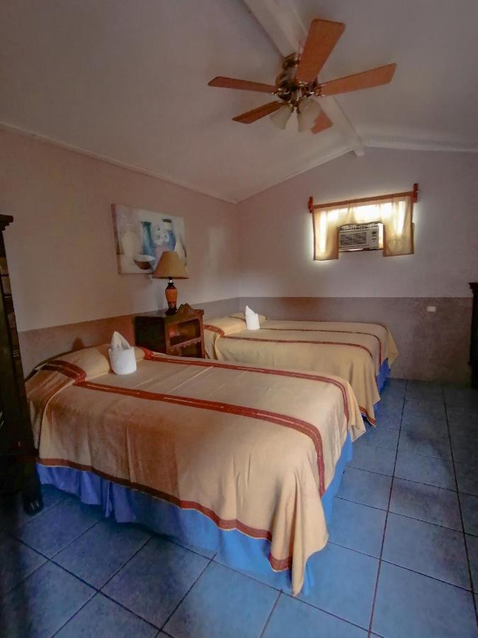 Hotel Utz Jay Panajachel Esterno foto