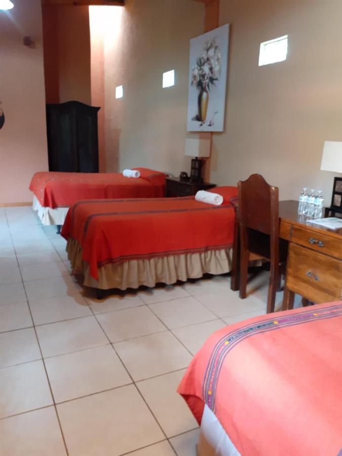Hotel Utz Jay Panajachel Esterno foto