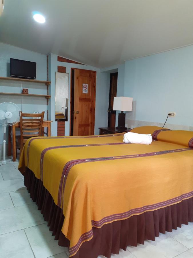 Hotel Utz Jay Panajachel Esterno foto