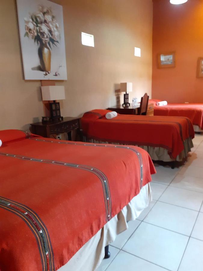 Hotel Utz Jay Panajachel Esterno foto
