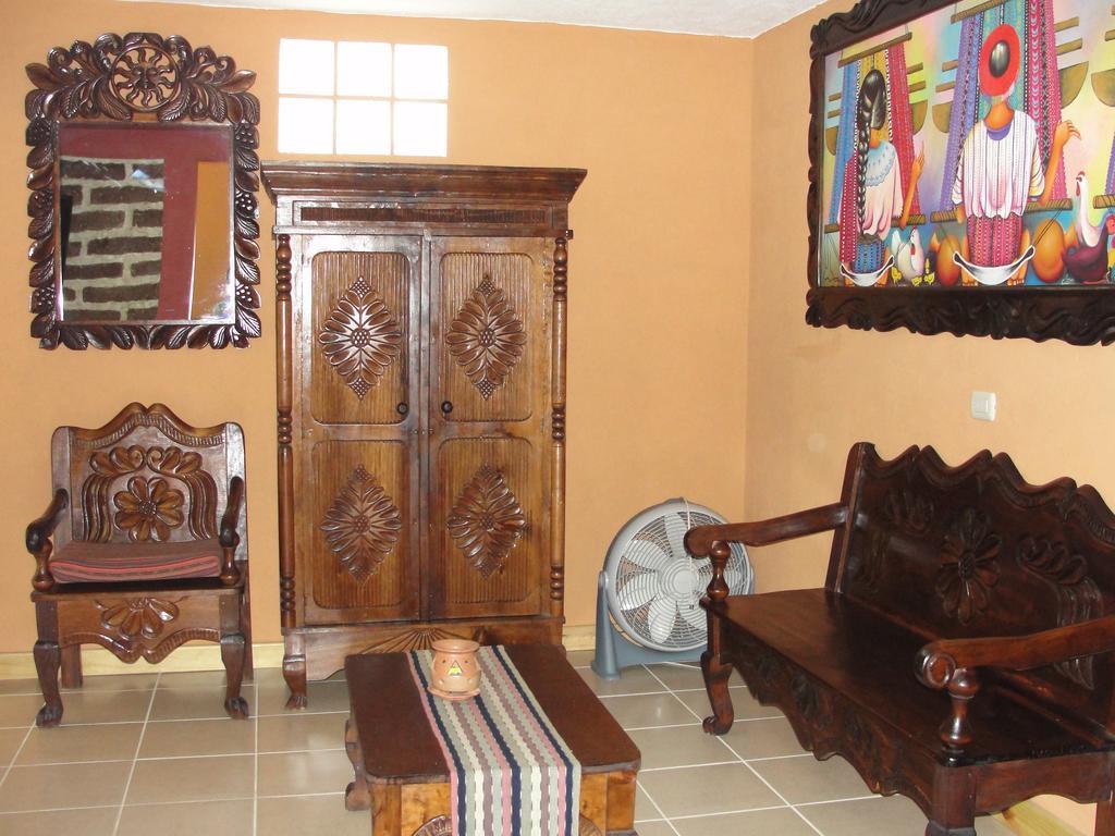 Hotel Utz Jay Panajachel Esterno foto