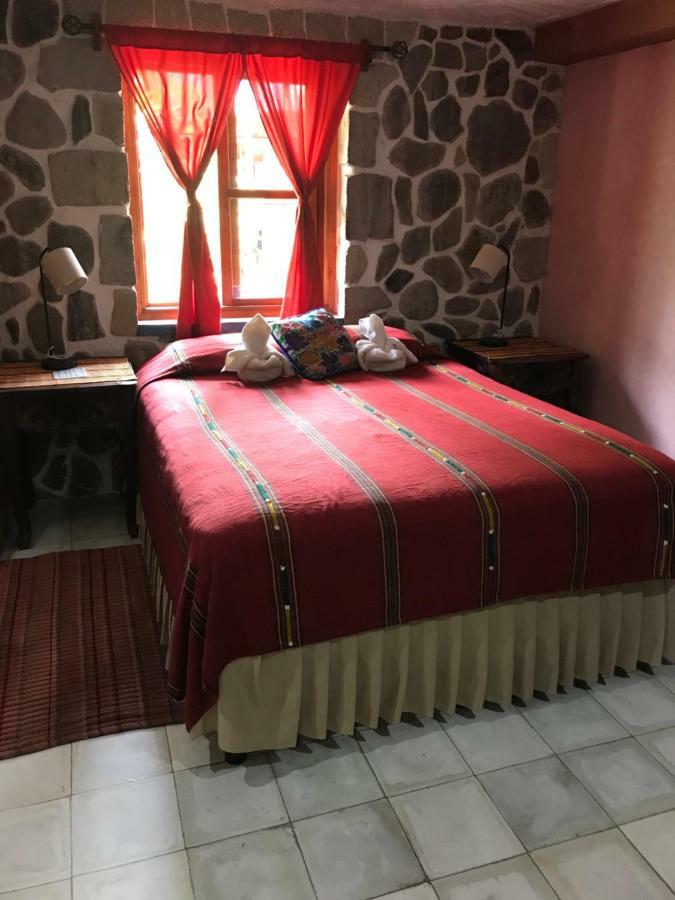 Hotel Utz Jay Panajachel Esterno foto