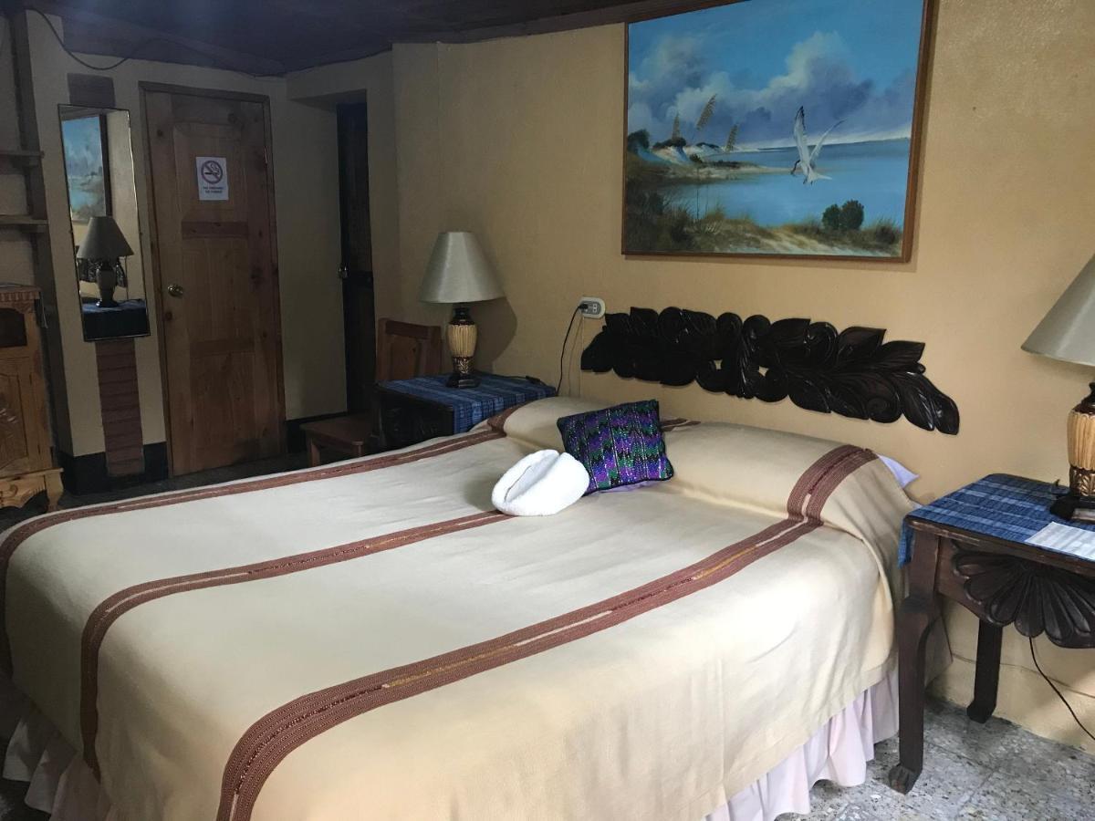 Hotel Utz Jay Panajachel Esterno foto
